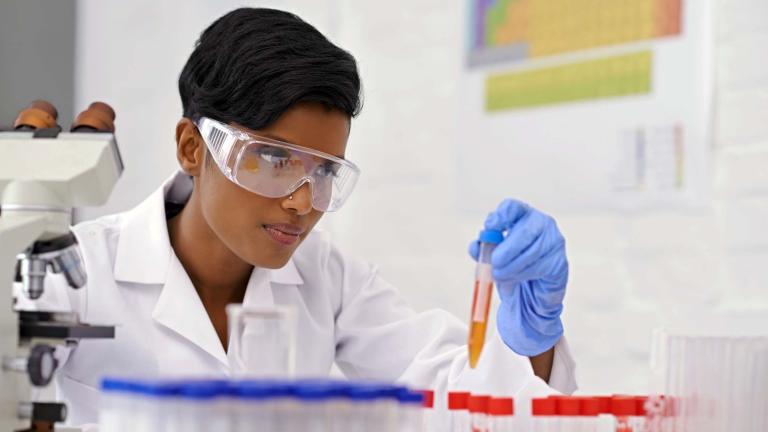 Women in lab